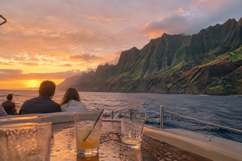 Kauai: Napali Sunset Dinner Cruise